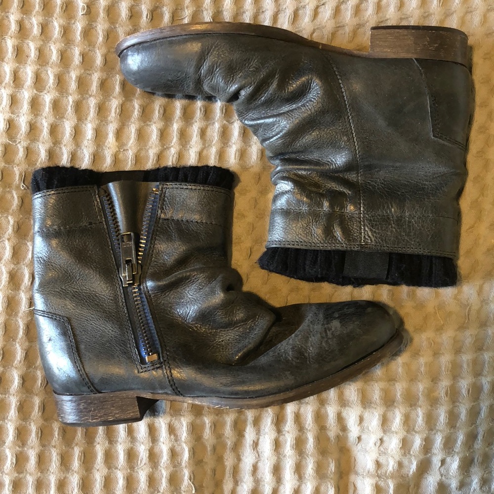 Sketchers Black ZIP Booties